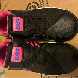Girls youth basketball sneakers 2.5